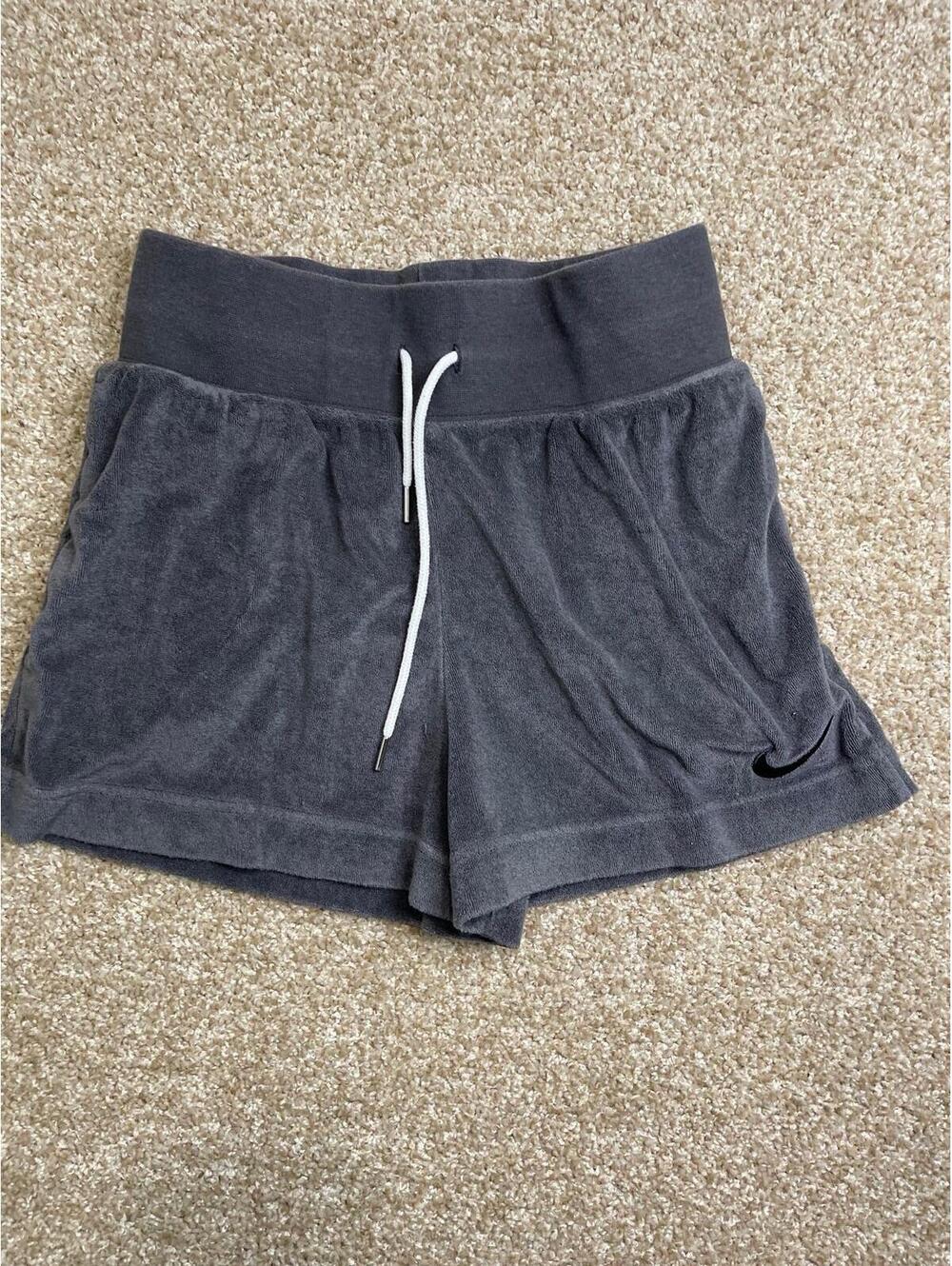 Nike Club Women’s French Terry Green Shorts - Size Small‎